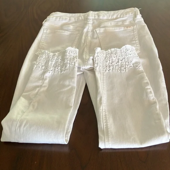 SALE Seven for all Mankind.Jen 7 white ankle jeans size 4. - Picture 3 of 6